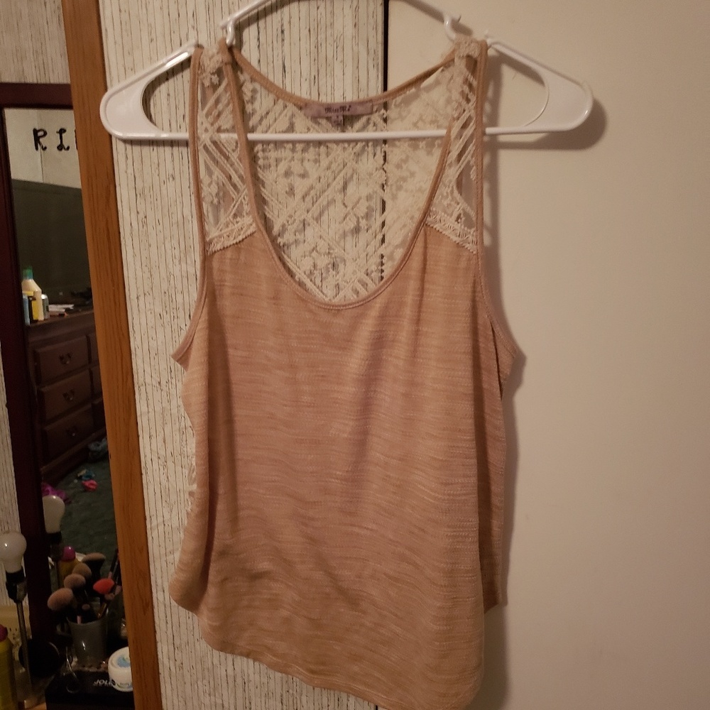 Top - Picture 2 of 2